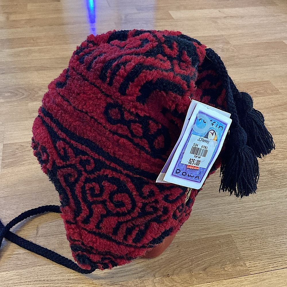 NWT Vintage Puffin Down Winter Hat with Tassels